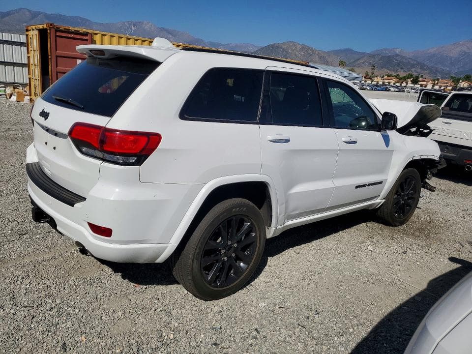 2021 JEEP GRAND CHEROKEE LAREDO 3