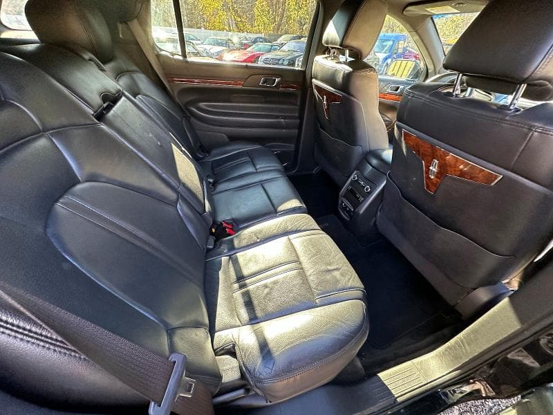 2018 LINCOLN MKT 6