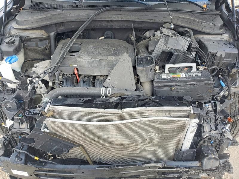 2020 HYUNDAI SANTA FE SE 12