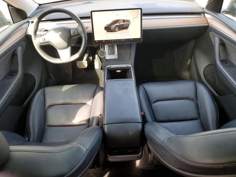 2023 TESLA MODEL Y 8