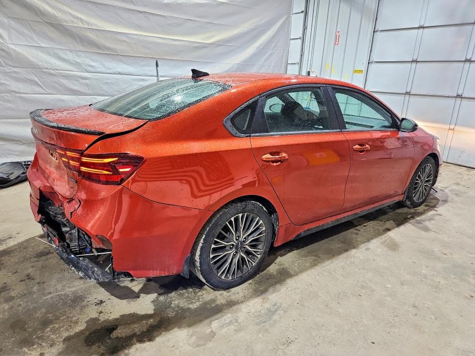 2022 KIA FORTE GT-LINE 3