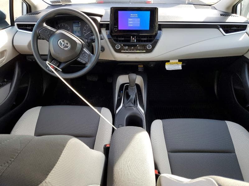2025 TOYOTA COROLLA LE 8