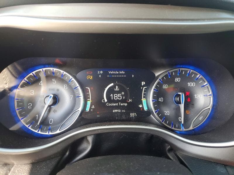 2023 CHRYSLER PACIFICA TOURING L 9