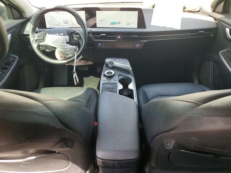 2022 KIA EV6 WIND 8