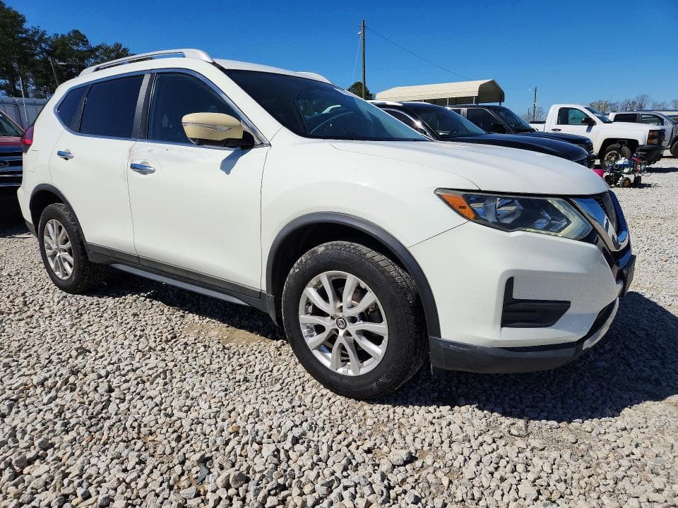 2017 NISSAN ROGUE 4