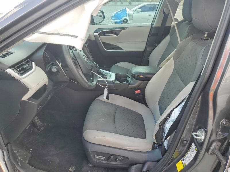 2021 TOYOTA RAV4 XLE 7