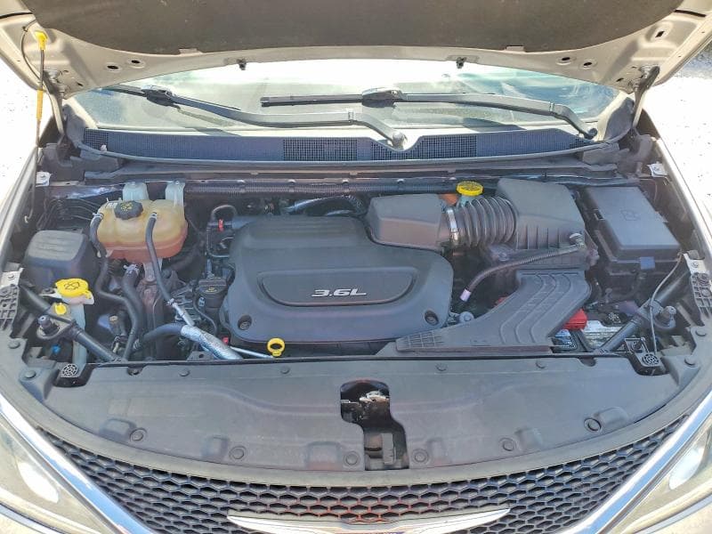 2018 CHRYSLER PACIFICA TOURING L 12