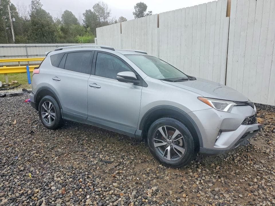 2018 TOYOTA RAV4 XLE 4
