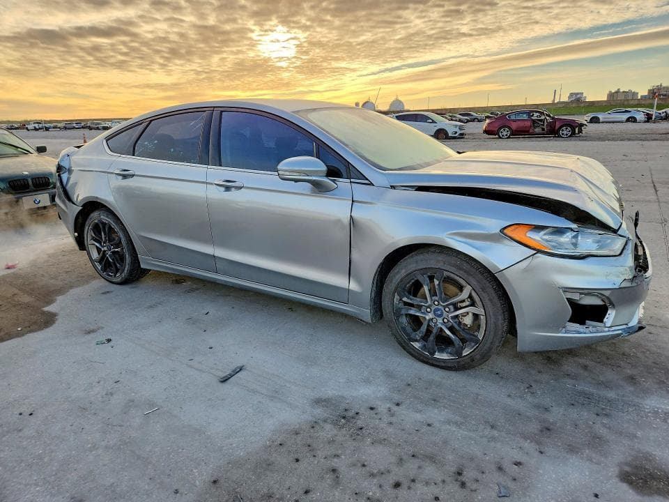 2020 FORD FUSION SEL 4