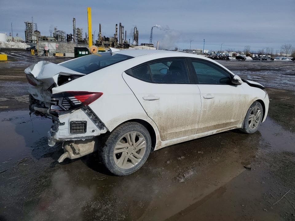 2019 HYUNDAI ELANTRA SE 3