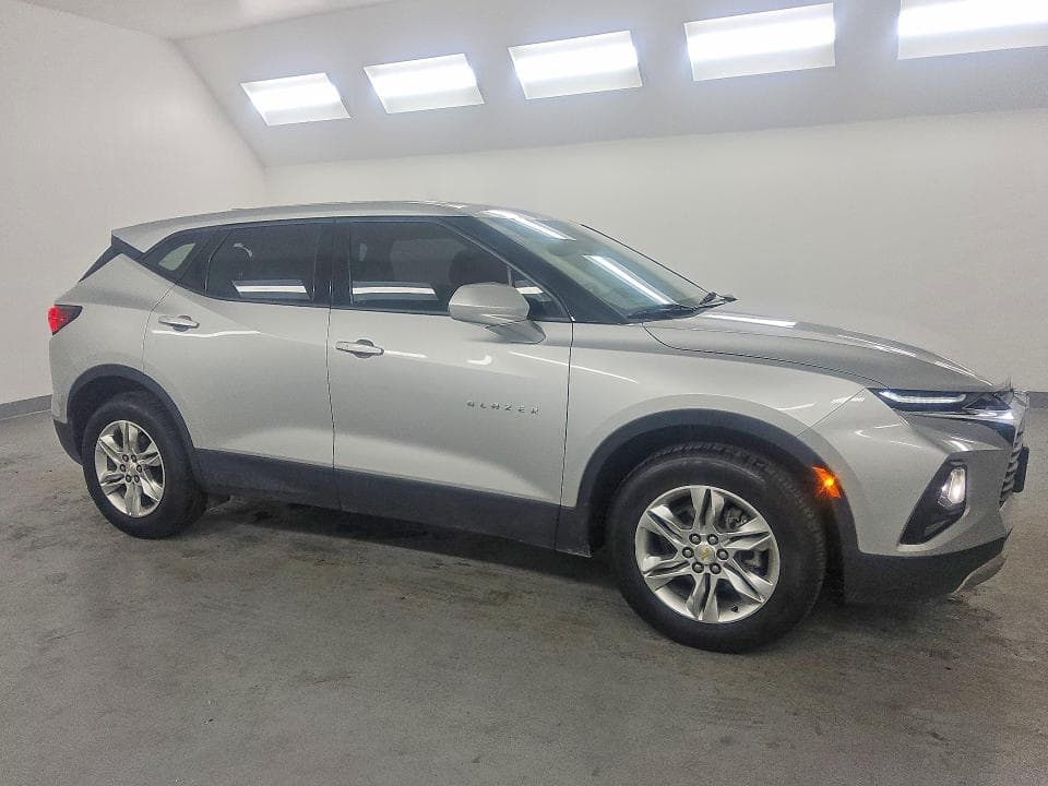2021 CHEVROLET BLAZER 2LT 4