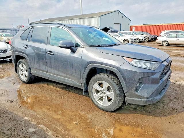 2021 TOYOTA RAV4 XLE 4