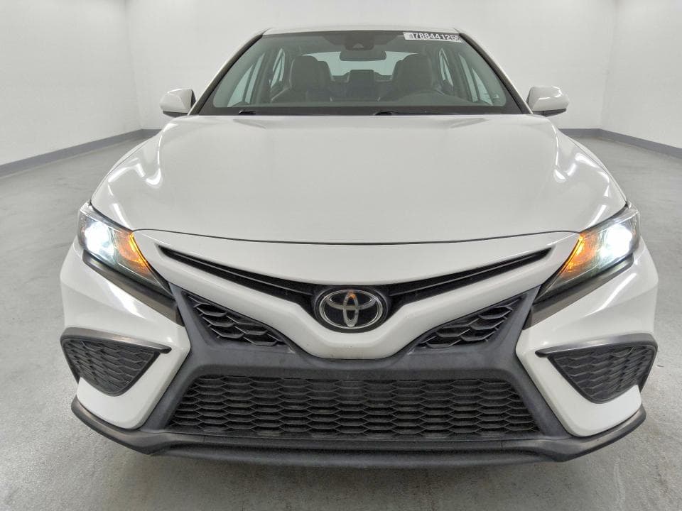 2021 TOYOTA CAMRY SE 5