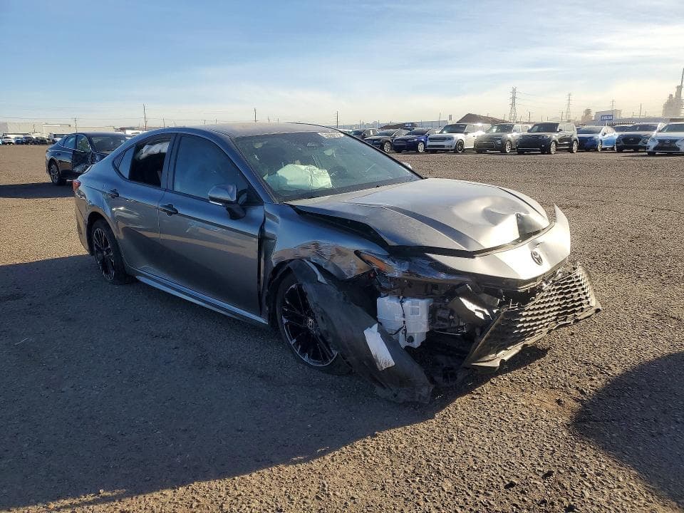 2026 TOYOTA CAMRY SE 4