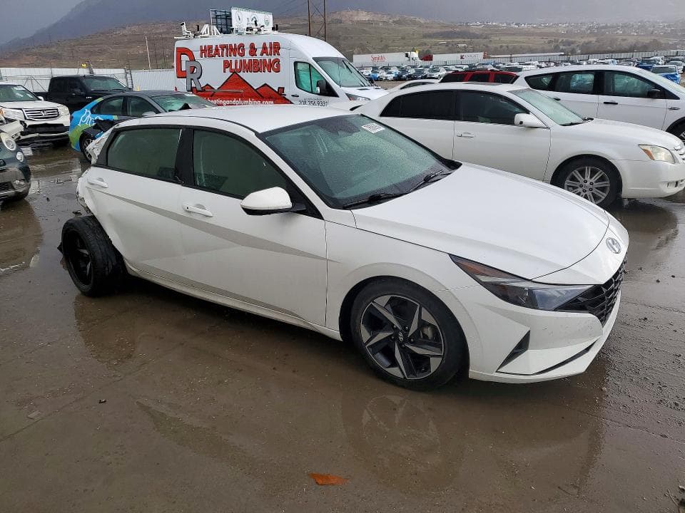 2023 HYUNDAI ELANTRA SEL 4
