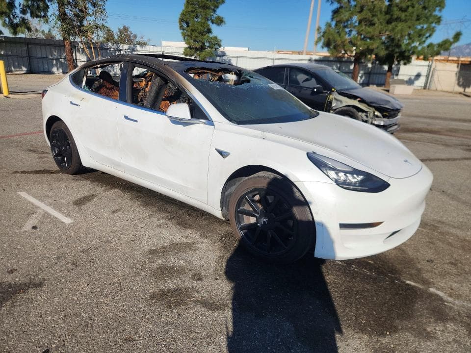 2019 TESLA MODEL 3 4
