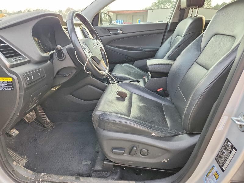 2017 HYUNDAI TUCSON SE PLUS 7