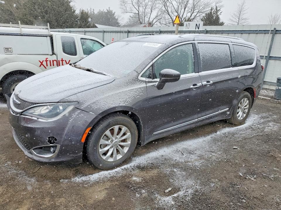 2019 CHRYSLER PACIFICA TOURING L - 1