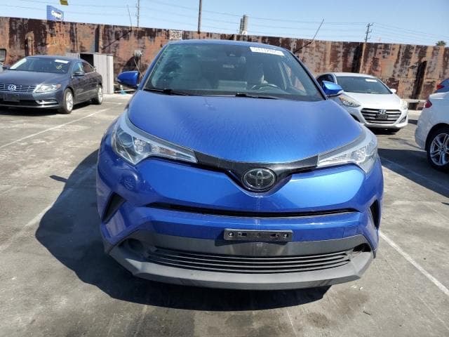 2019 TOYOTA C-HR XLE 5