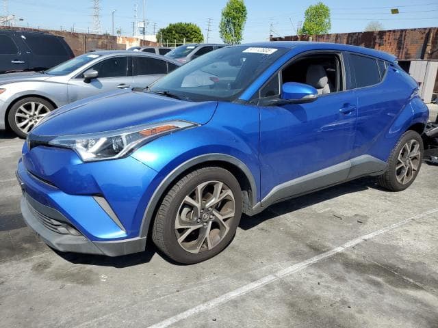 2019 TOYOTA C-HR XLE - 1