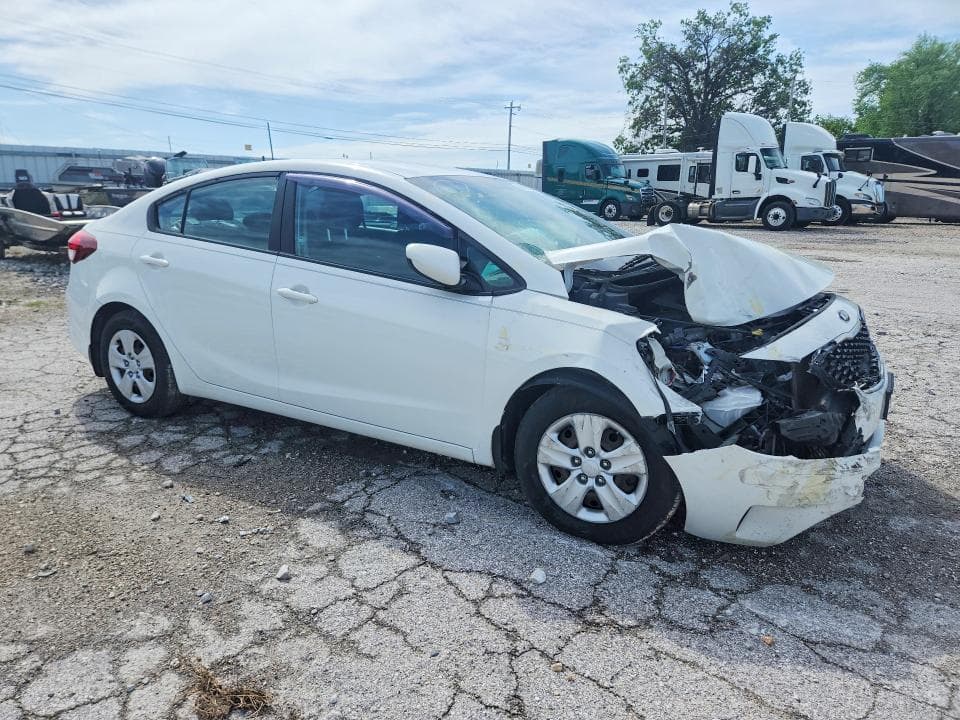 2017 KIA FORTE LX 4