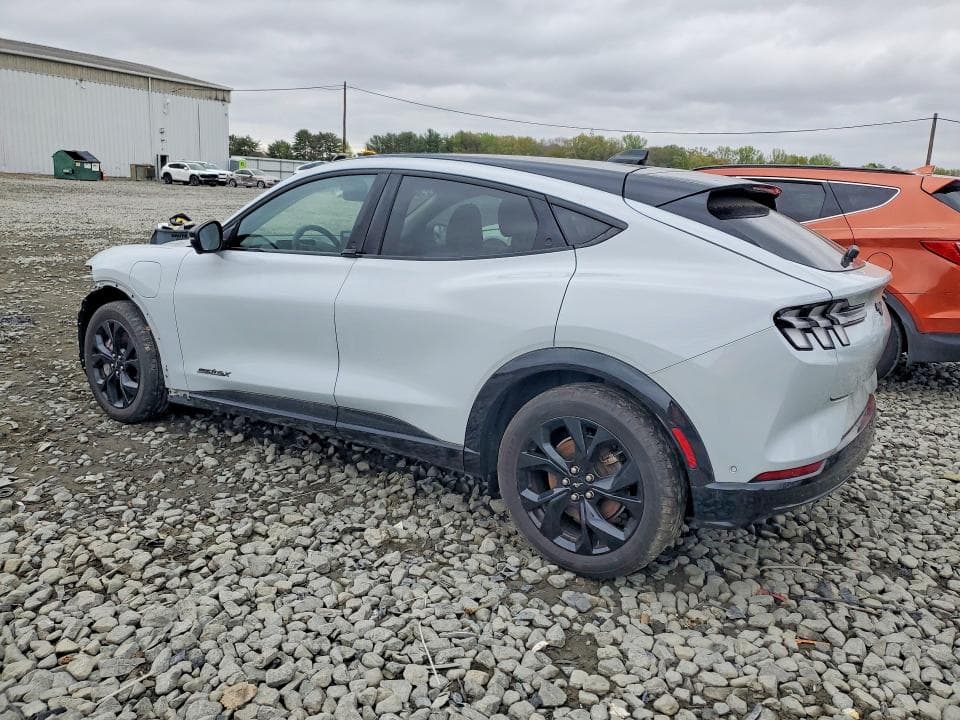 2023 FORD MUSTANG MACH-E PREMIUM 2