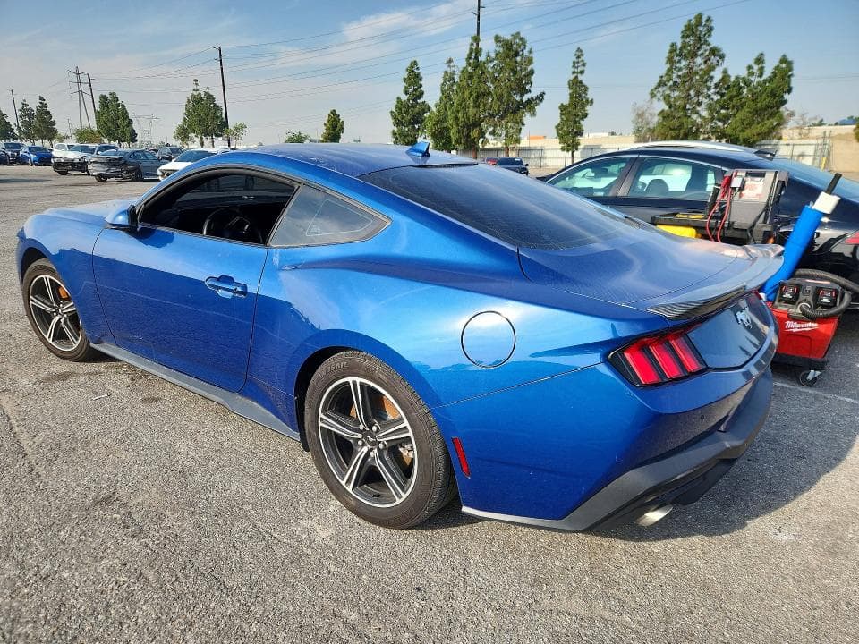 2024 FORD MUSTANG 2