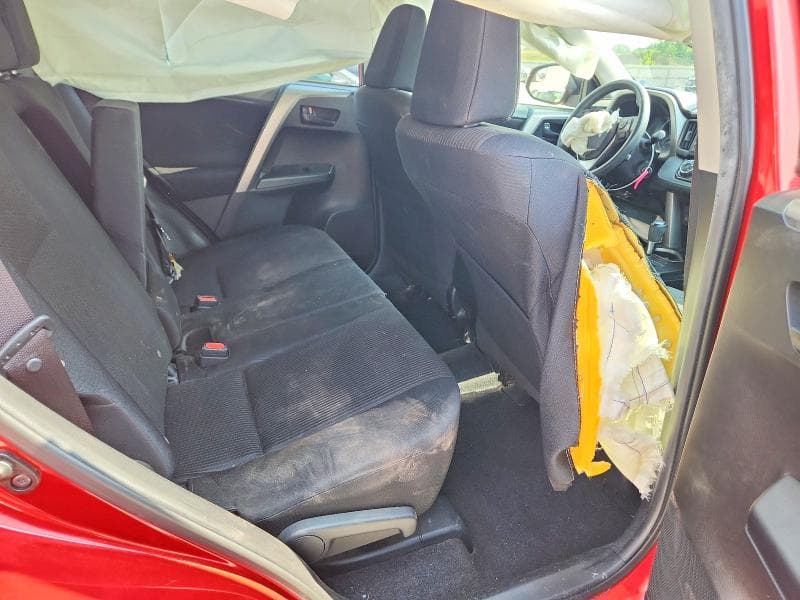 2017 TOYOTA RAV4 LE 11