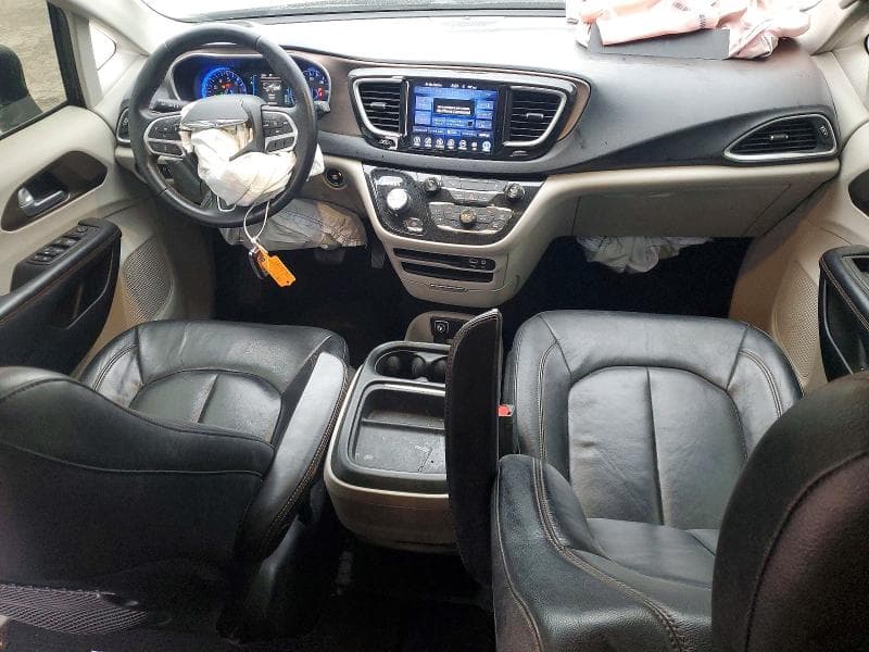 2017 CHRYSLER PACIFICA TOURING L 8