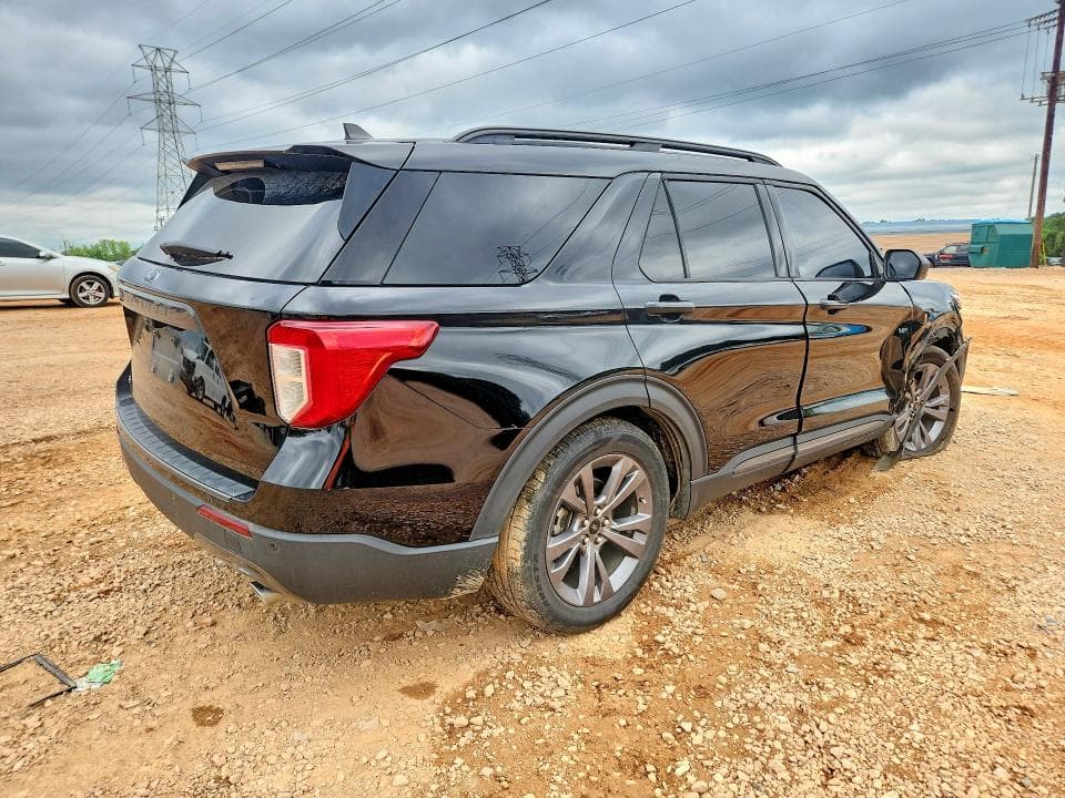 2021 FORD EXPLORER XLT 3