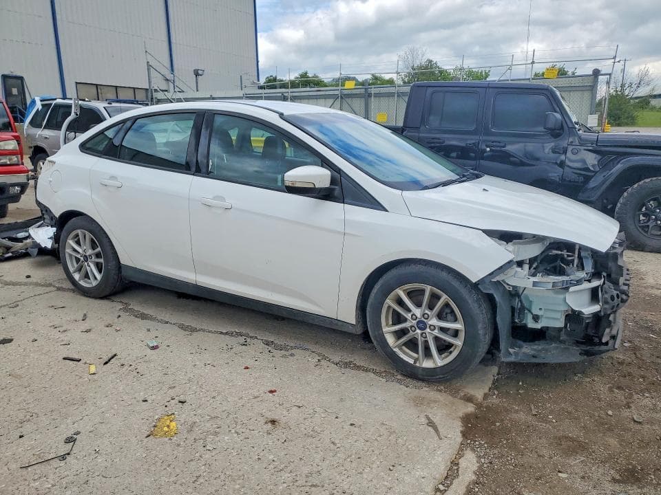 2017 FORD FOCUS SE 4