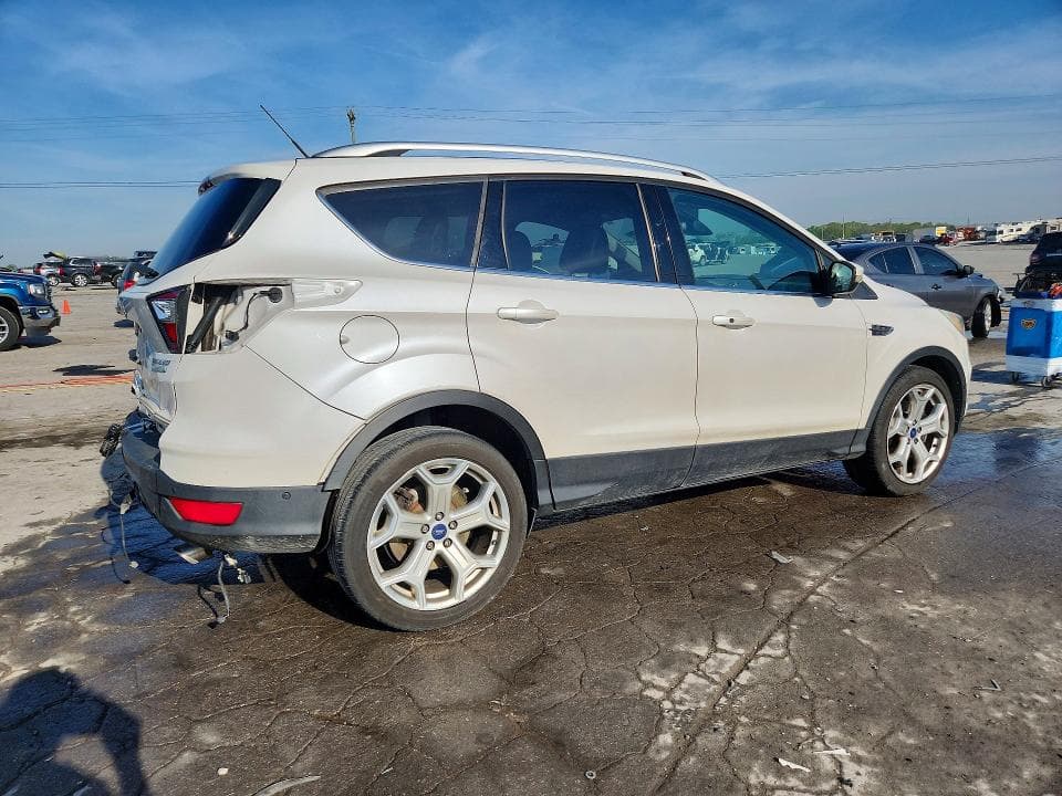 2017 FORD ESCAPE TITANIUM 3