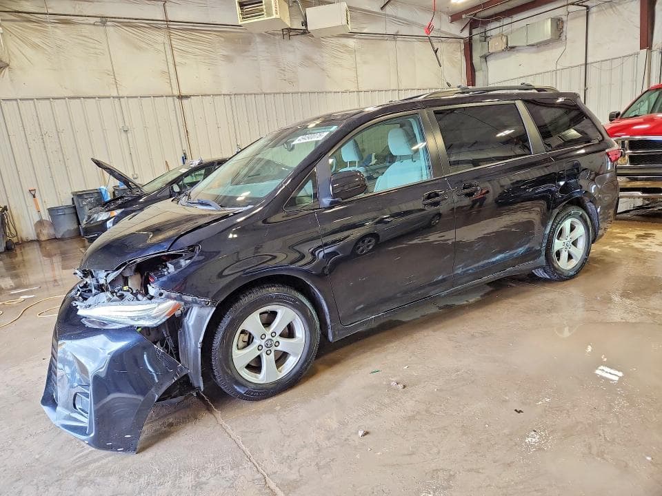 2020 TOYOTA SIENNA LE - 1