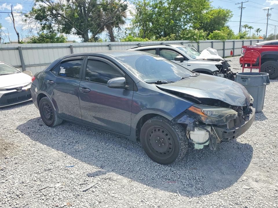 2018 TOYOTA COROLLA LE 4