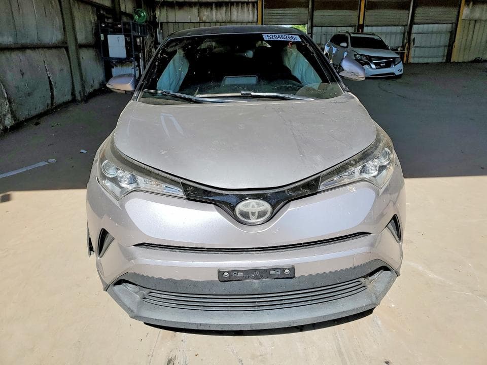2019 TOYOTA C-HR XLE 5