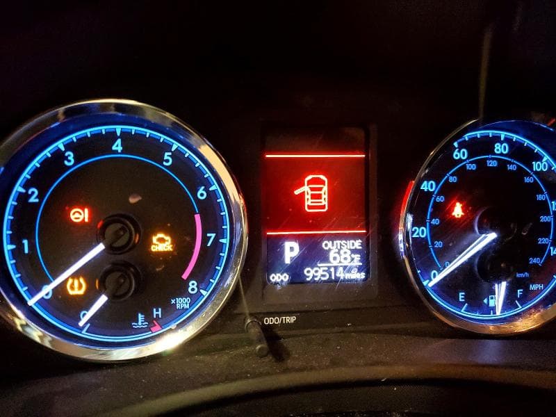 2019 TOYOTA COROLLA LE 9