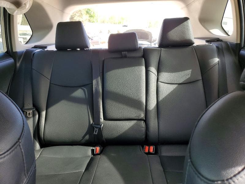 2021 TOYOTA RAV4 XLE 10