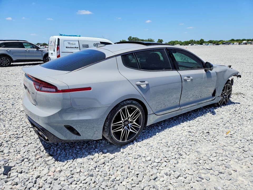 2023 KIA STINGER GT2 3