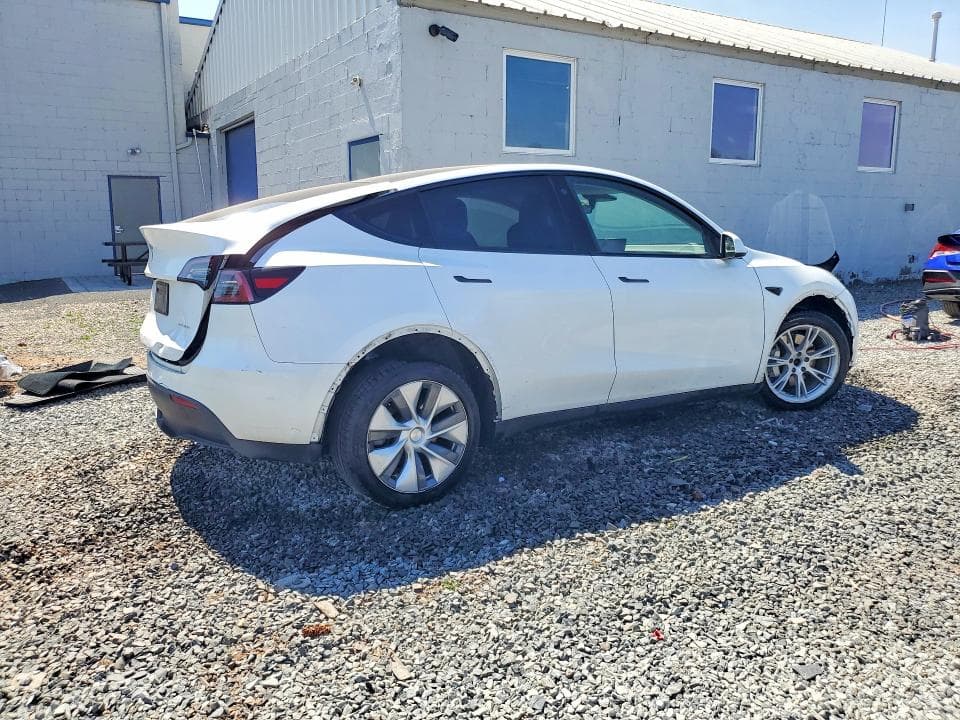 2023 TESLA MODEL Y 3