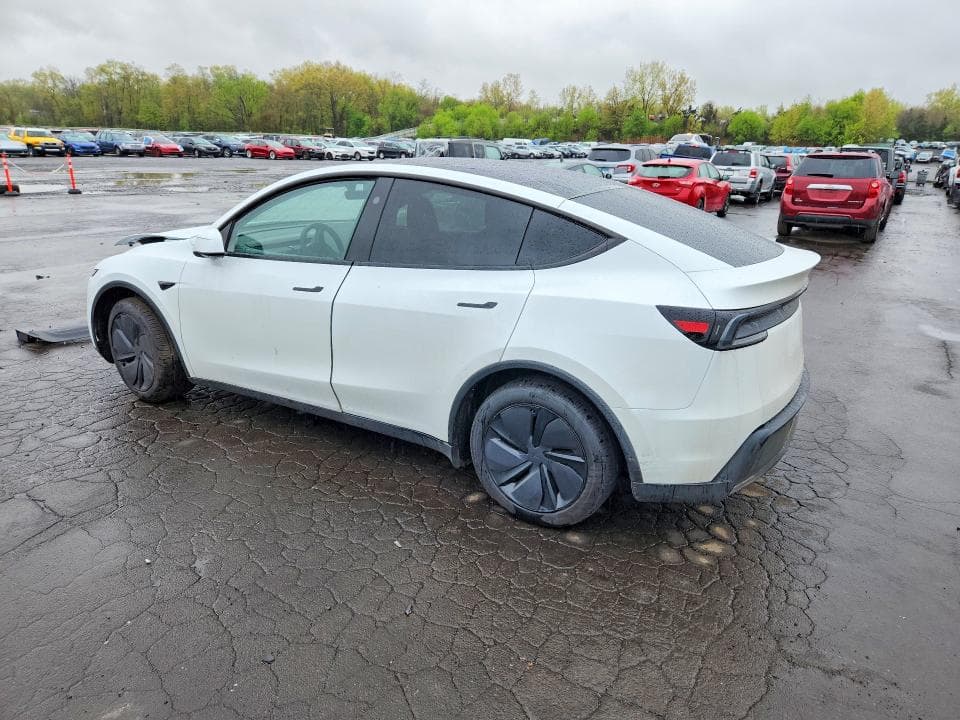 2026 TESLA MODEL Y 2