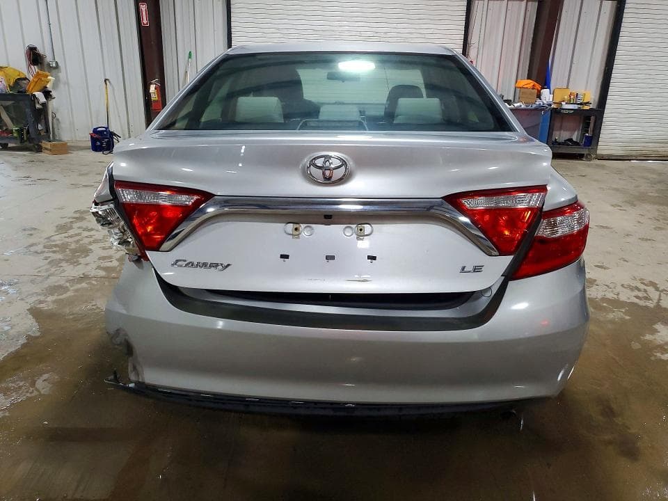 2017 TOYOTA CAMRY LE 6