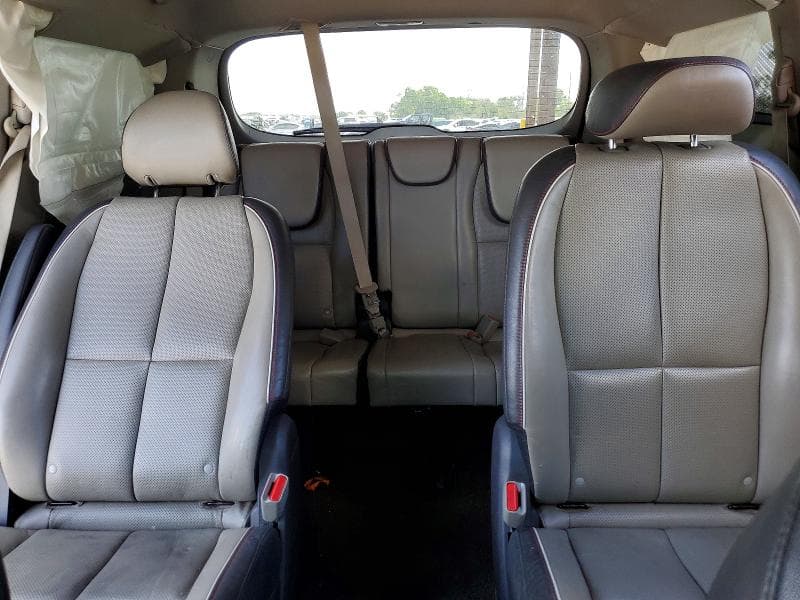 2017 KIA SEDONA LX 10