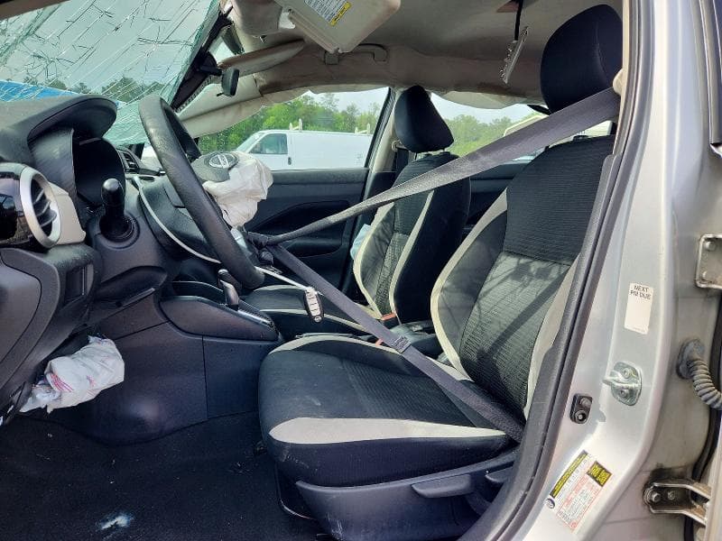 2021 NISSAN VERSA SV 7