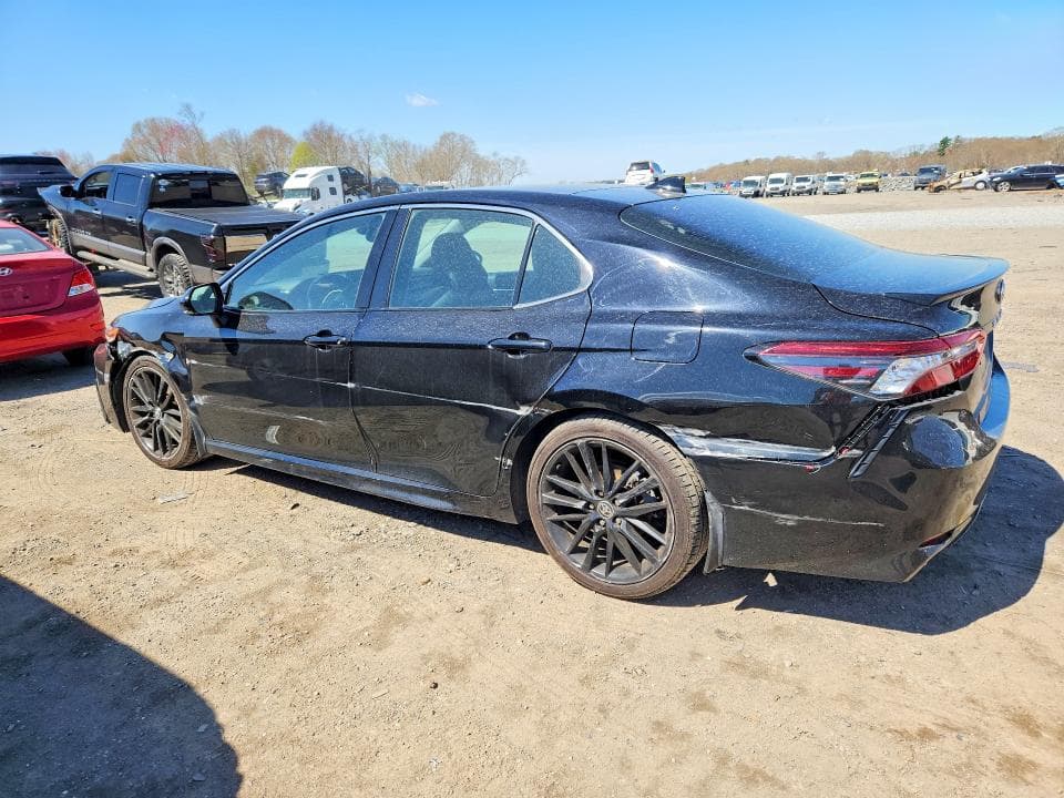 2023 TOYOTA CAMRY XSE 2