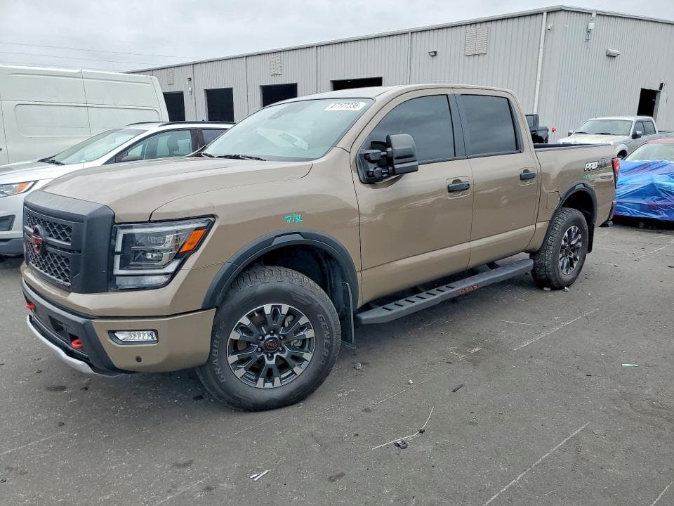 2024 NISSAN TITAN PRO-4X - 1