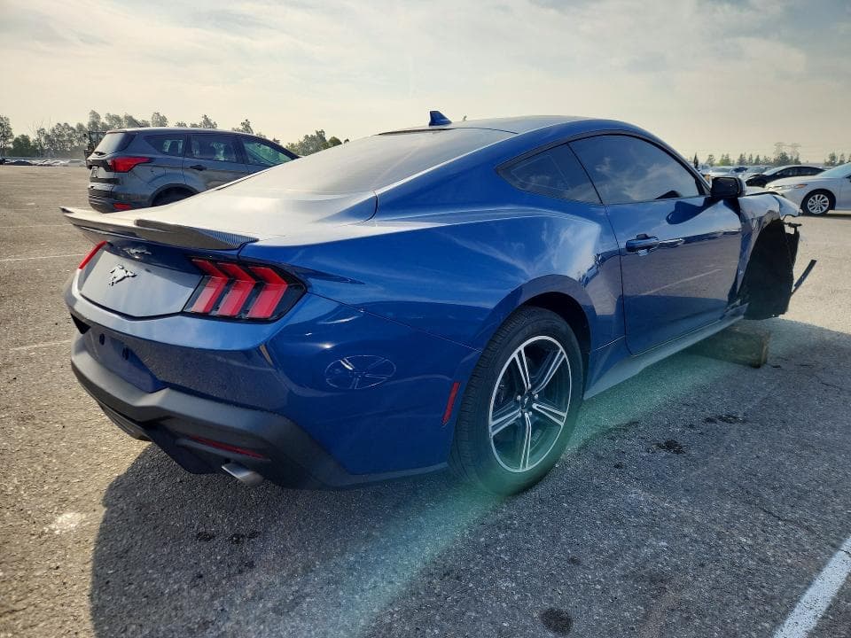 2024 FORD MUSTANG 3