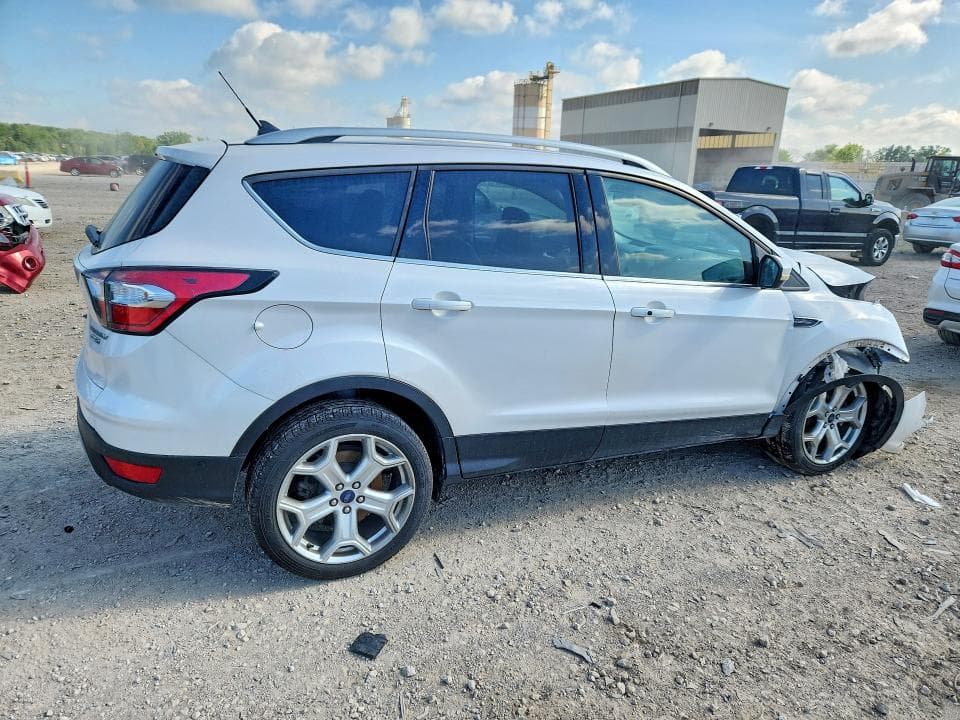 2018 FORD ESCAPE TITANIUM 3