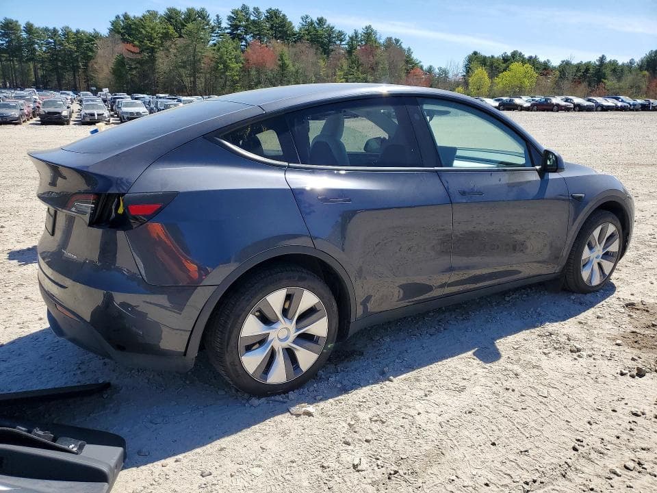 2024 TESLA MODEL Y 3