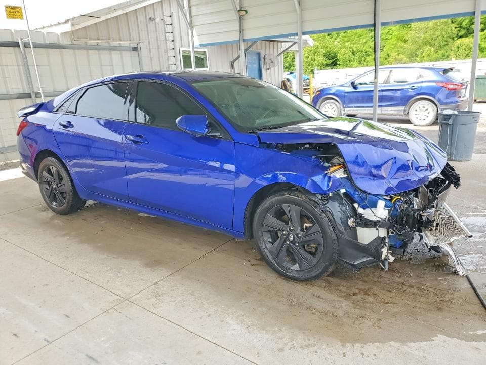 2023 HYUNDAI ELANTRA SEL 4