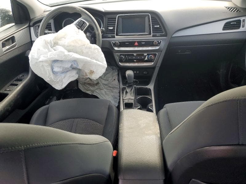 2019 HYUNDAI SONATA SE 8